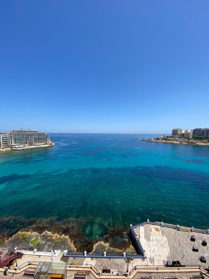 F8 1 Seaview Room, Living And Bathroom Shared , Stjulians Saint Julian's Εξωτερικό φωτογραφία