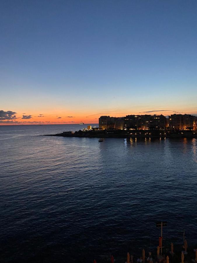 F8 1 Seaview Room, Living And Bathroom Shared , Stjulians Saint Julian's Εξωτερικό φωτογραφία