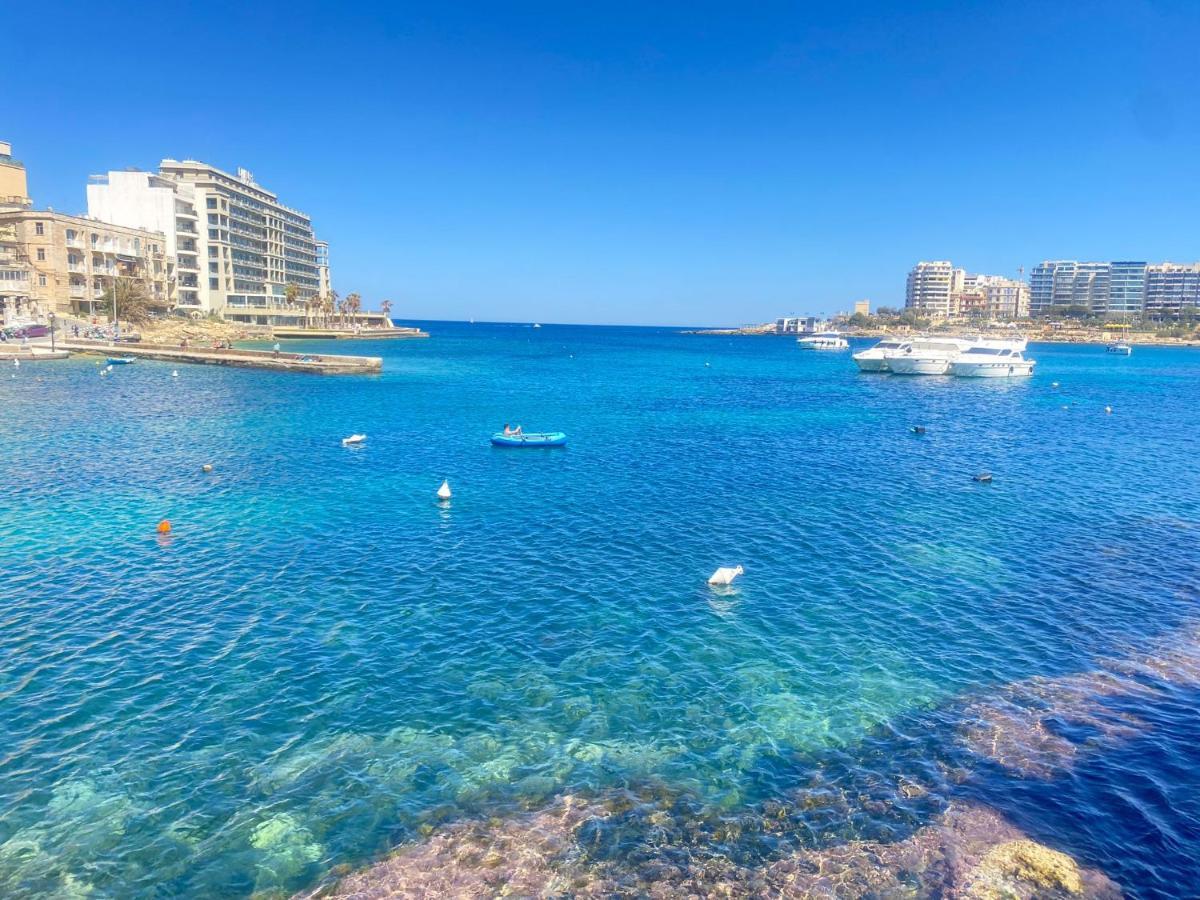 F8 1 Seaview Room, Living And Bathroom Shared , Stjulians Saint Julian's Εξωτερικό φωτογραφία