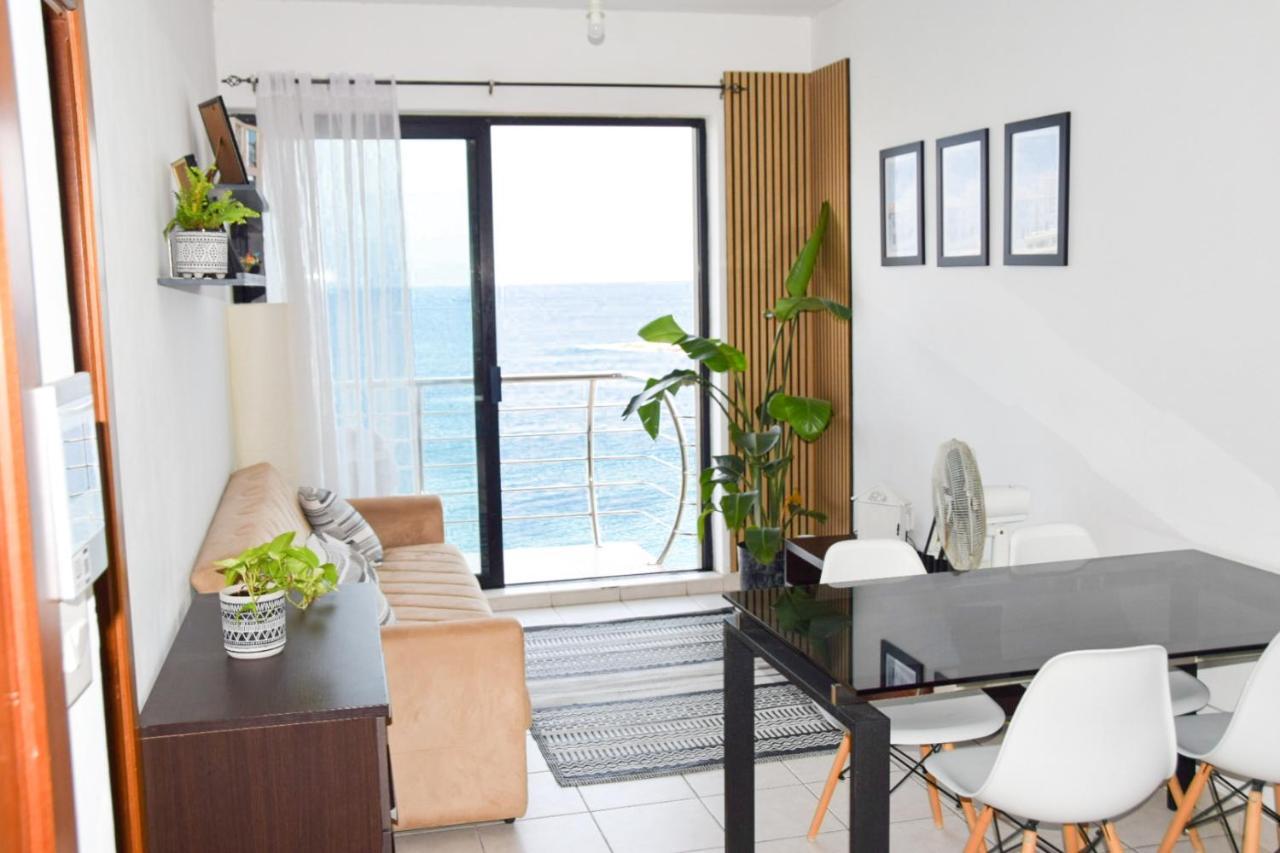 F8 1 Seaview Room, Living And Bathroom Shared , Stjulians Saint Julian's Εξωτερικό φωτογραφία