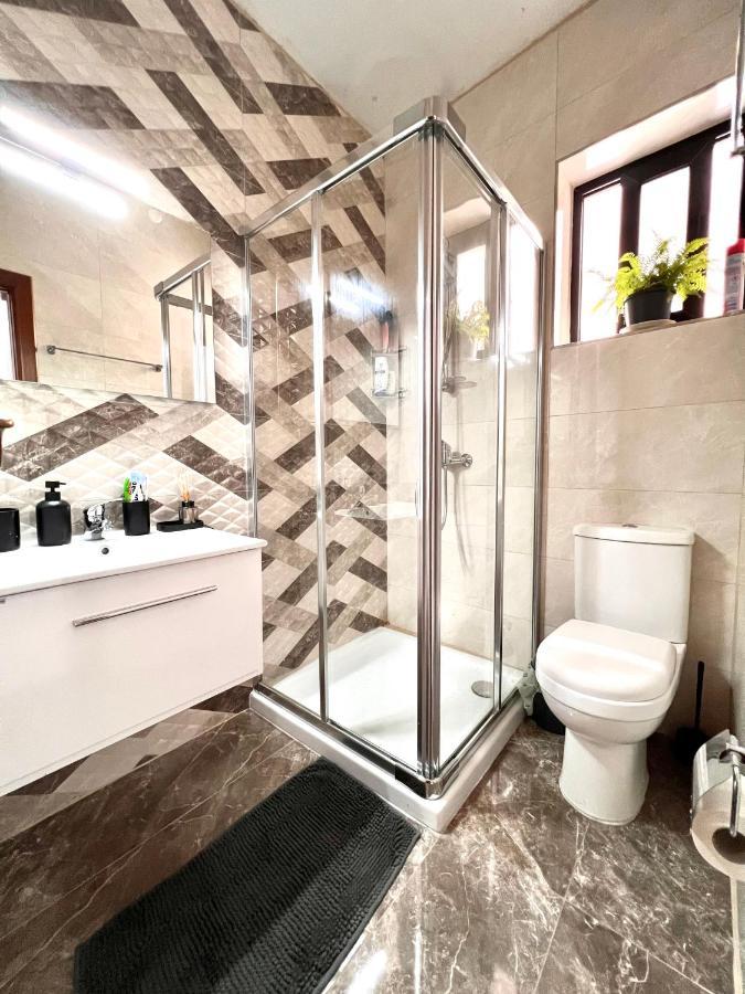 F8 1 Seaview Room, Living And Bathroom Shared , Stjulians Saint Julian's Εξωτερικό φωτογραφία